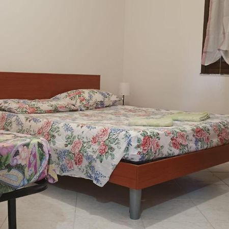 Casa Vacanze Sos Flores Альгеро Экстерьер фото