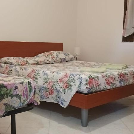 Casa Vacanze Sos Flores Альгеро Экстерьер фото
